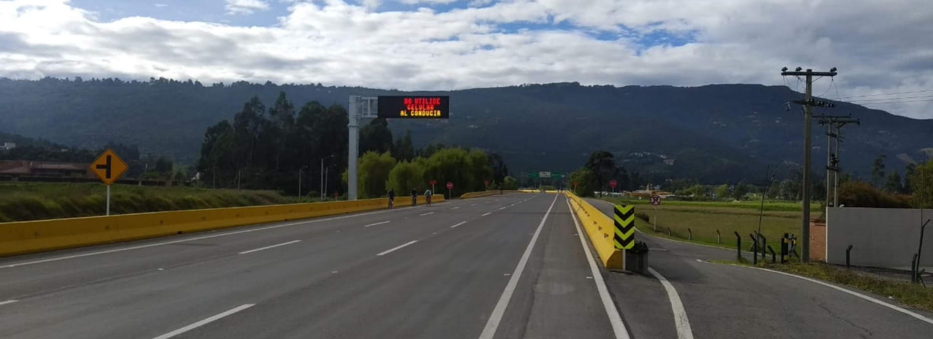 vía y acceso 
